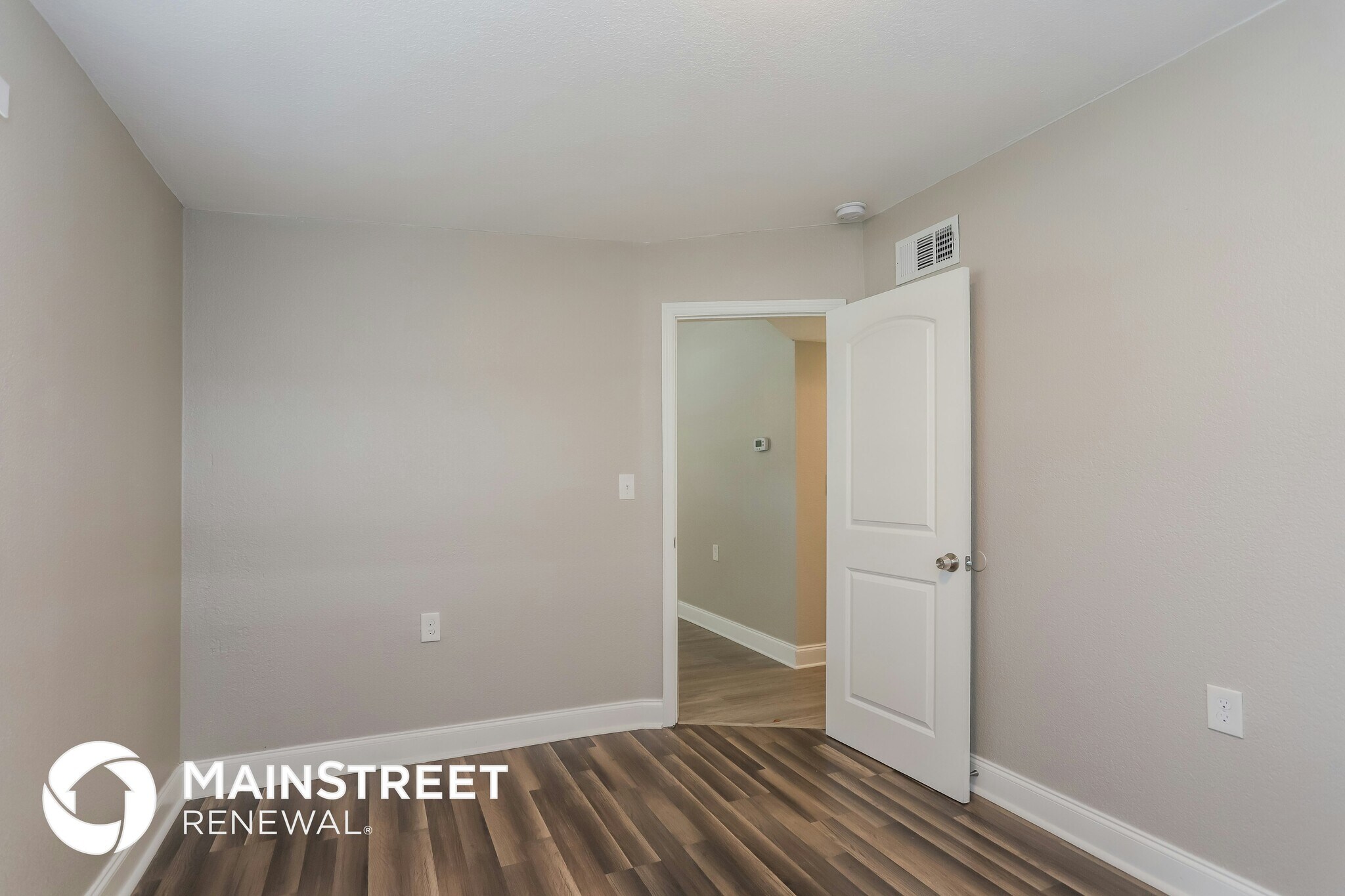 Building Photo - 1960 Cecil St