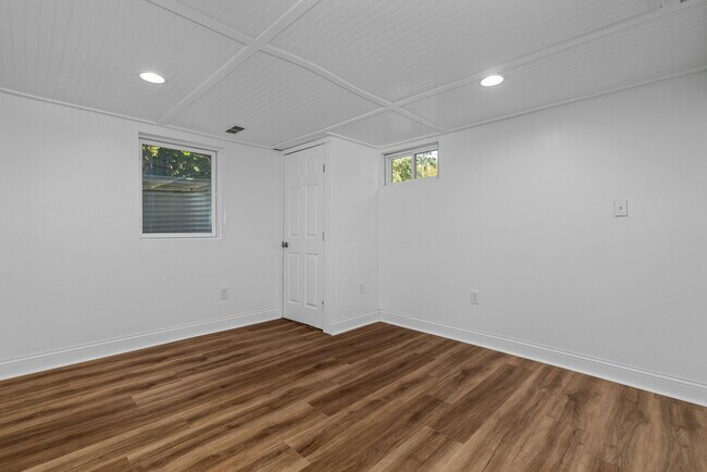 Building Photo - 303 Danworth Ct