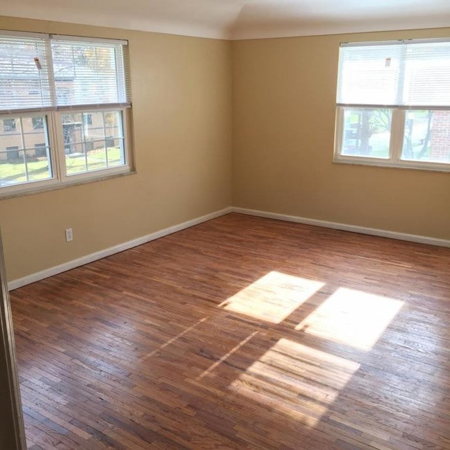 Building Photo - 2659 Whiteway