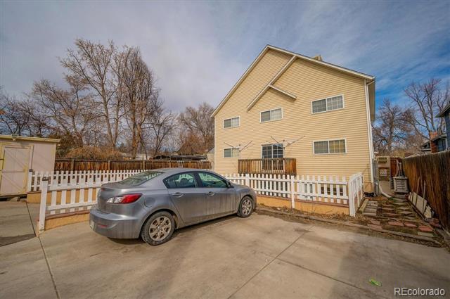 Building Photo - 104 E Chester St