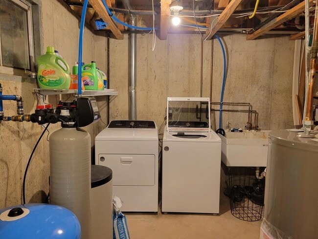 Building Photo - 4125 Spruce St