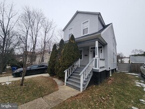 Building Photo - 2804 Christopher Ave