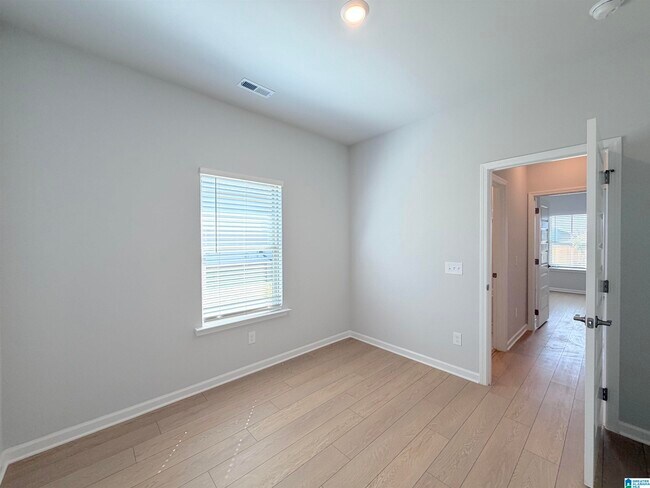 Building Photo - 234 Granby Ln