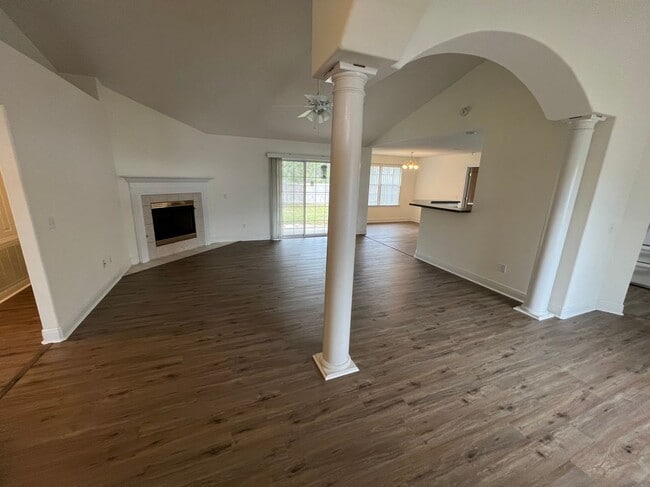 Building Photo - 3357 Pitcher Plant Cir