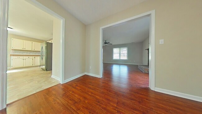 Building Photo - 5775 Sonora Pl