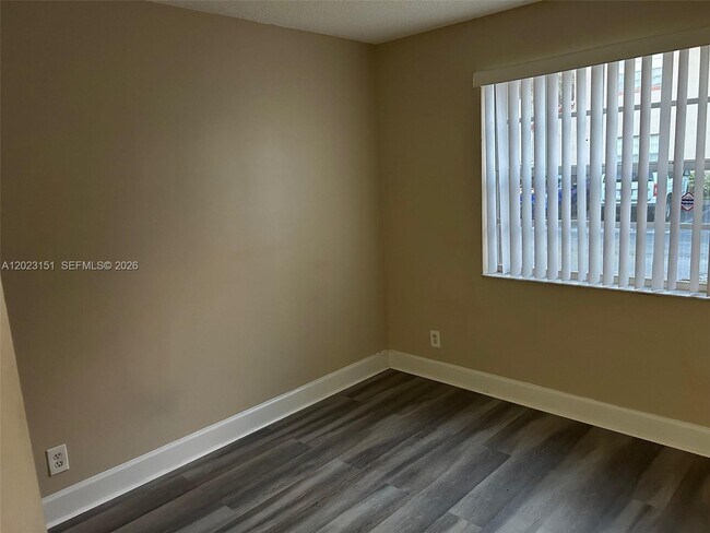 Building Photo - 301 SW 86th Ave