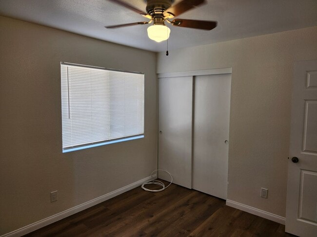 Building Photo - 2551 Kennedy Dr