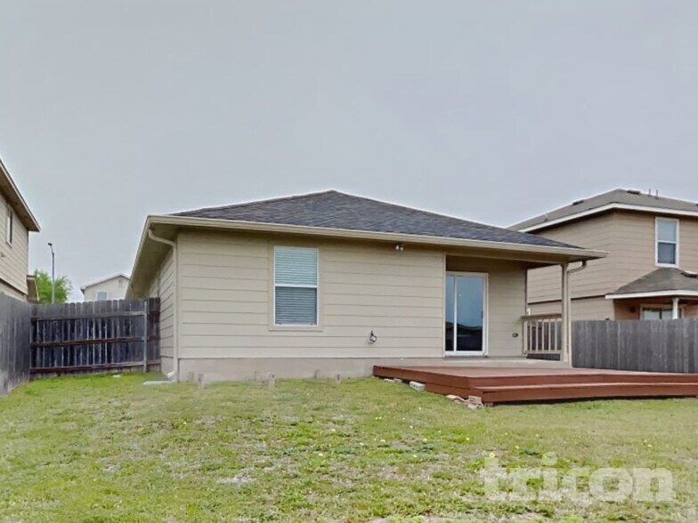 Building Photo - 12305 Paloma Blanca Way