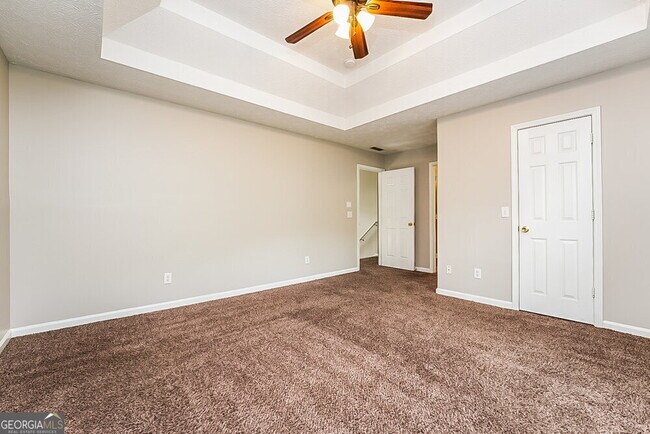 Building Photo - 915 Eagle Pointe Dr NW