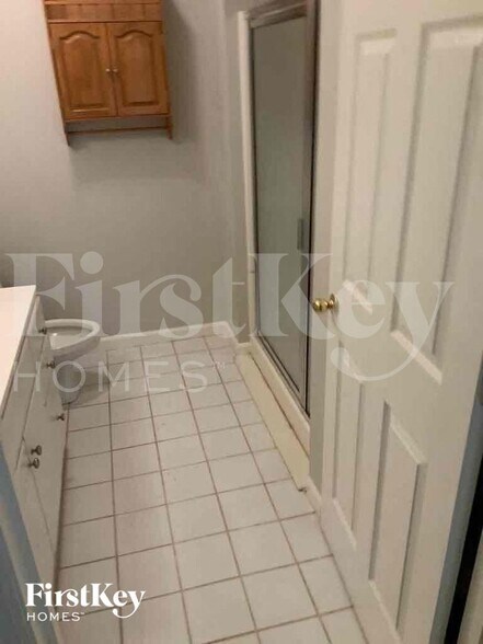 Building Photo - 1675 Pilgrim Way