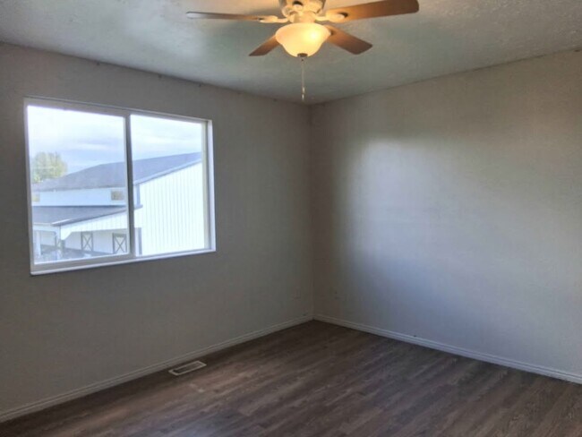 Building Photo - 1258 W 725 N