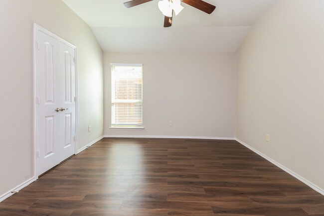 Building Photo - 1629 Applegate Way