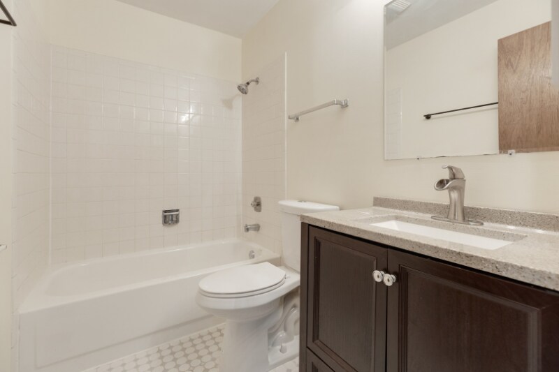 Building Photo - 811 Cross Creek Ct