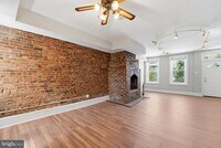 Building Photo - 1423 Duncan St NE