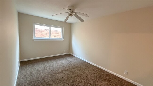 Building Photo - 1808 Dolphin Dr