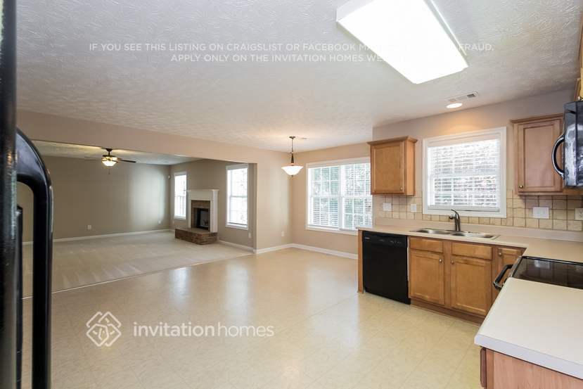 Building Photo - 1025 Levista Dr