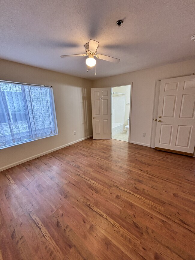 Building Photo - 1101 University Commons Dr