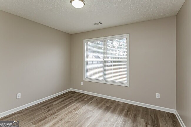 Building Photo - 2152 Glen Hope Ln