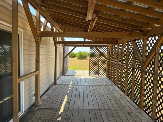 Building Photo - 636 Co Rd 236