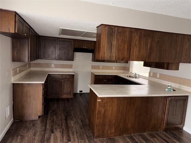 Building Photo - 2418 Parkside Dr