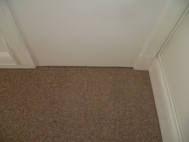 Building Photo - 174 S Branch St