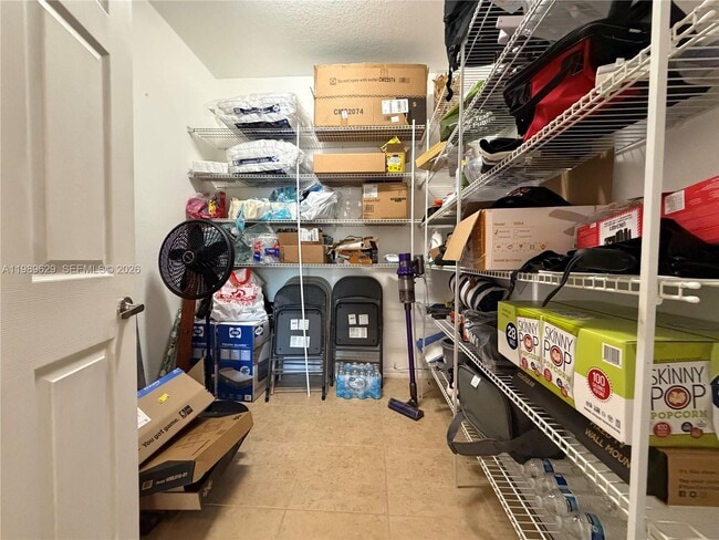 Building Photo - 6330 S Station Square