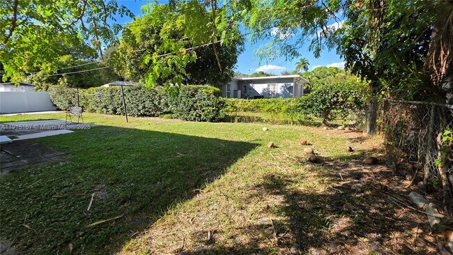 Building Photo - 525 NE 132nd Terrace