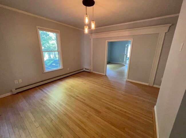 Building Photo - 409 Hammond St