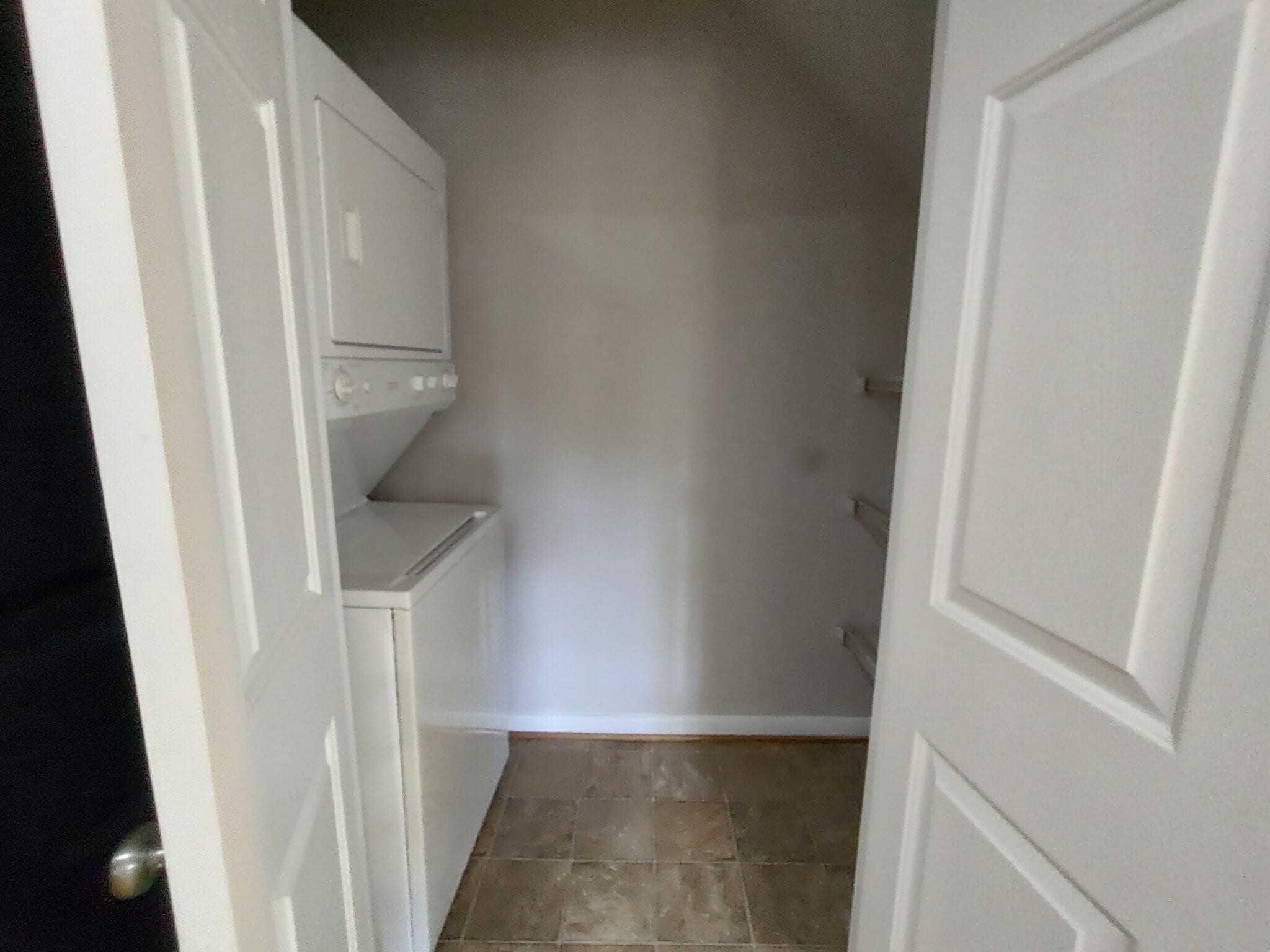 Building Photo - 908 Athens Dr