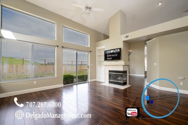 Building Photo - Benicia! Large 3 bd/2 bath