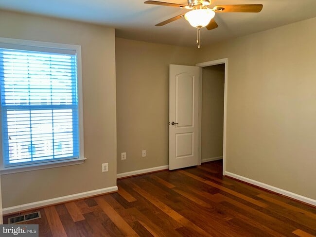 Building Photo - 42602 Hardage Terrace