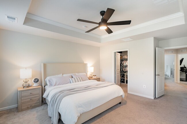 Building Photo - Premier End-Unit Townhome in Valley Run: A...