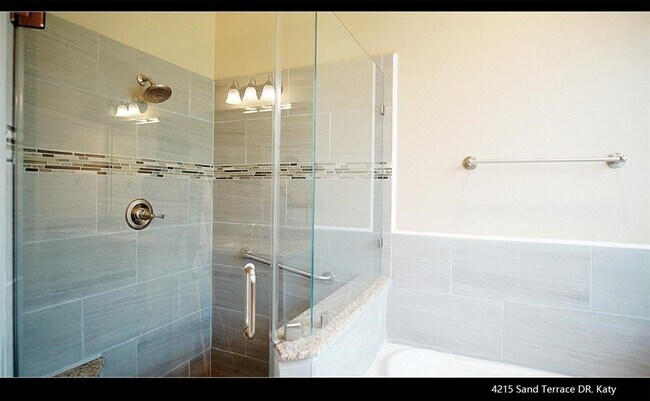 Building Photo - 4215 Sand Terrace Dr