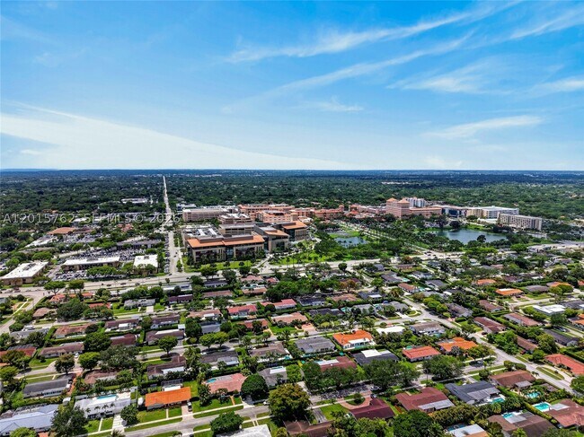 Building Photo - 8820 SW 85th St