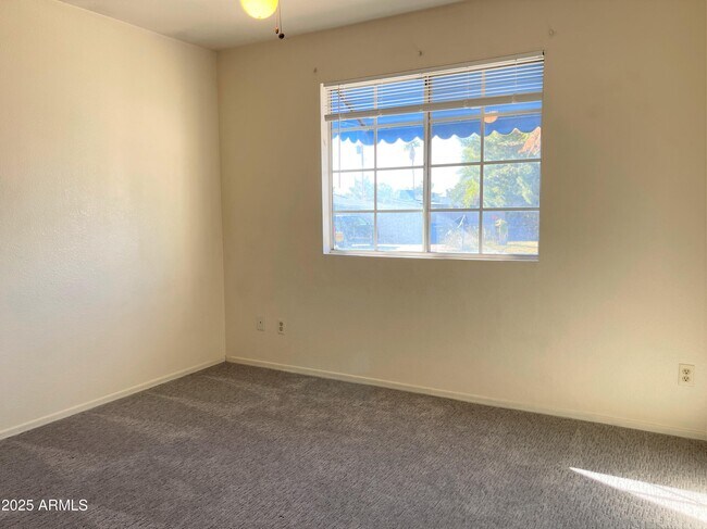 Building Photo - 8811 N 5th St