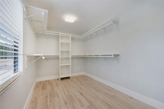 Building Photo - 7424 SW 106th Pl