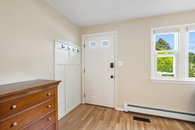 Building Photo - 14 Wallis Rd