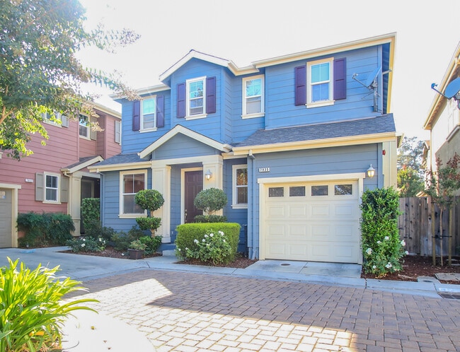 Building Photo - 7935 Kipling Cir