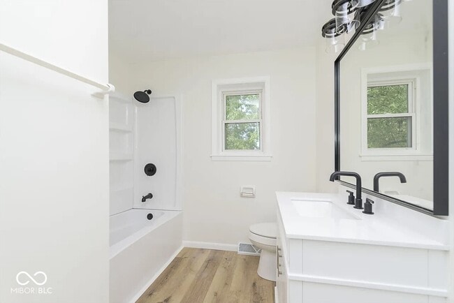 Building Photo - 7737 Southfield Dr