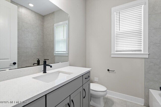 Building Photo - 141 Topside Dr.