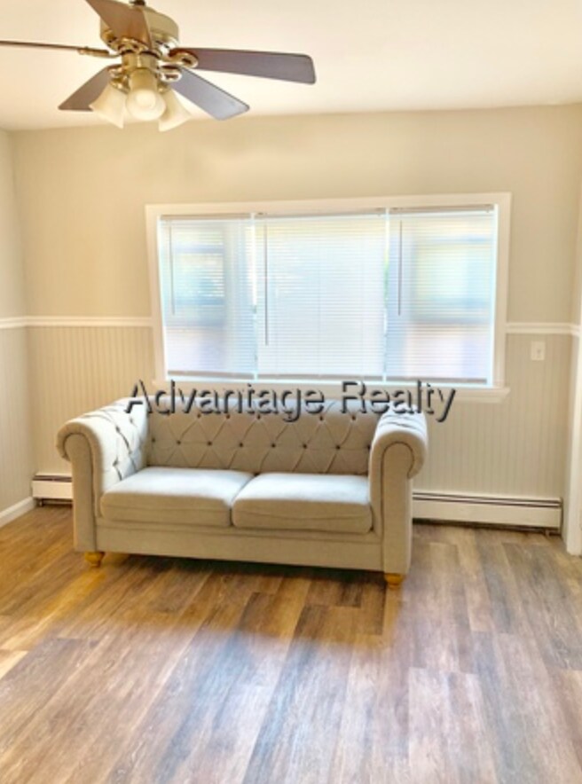 Building Photo - 10 4th Street Pl