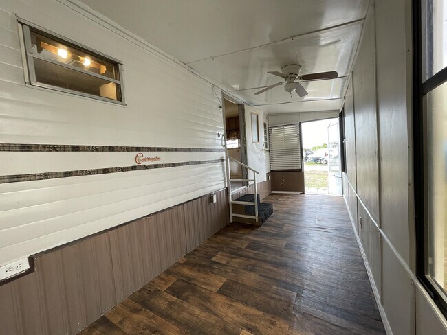 Building Photo - 30346 FL-78