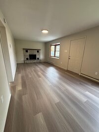 Building Photo - 657-659 Belmont Ave