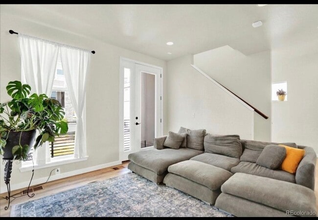 Building Photo - Charming 3BR House in Arvada