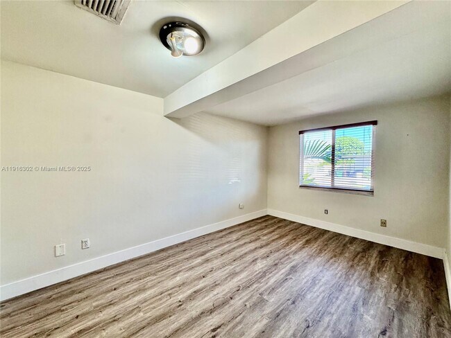 Building Photo - 8000 SW 17th Terrace