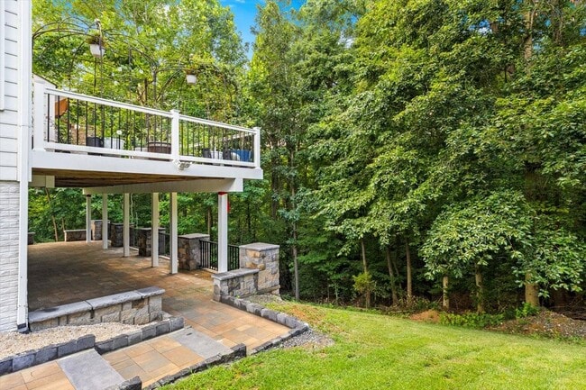 Building Photo - 1010 Hotchkiss Ct
