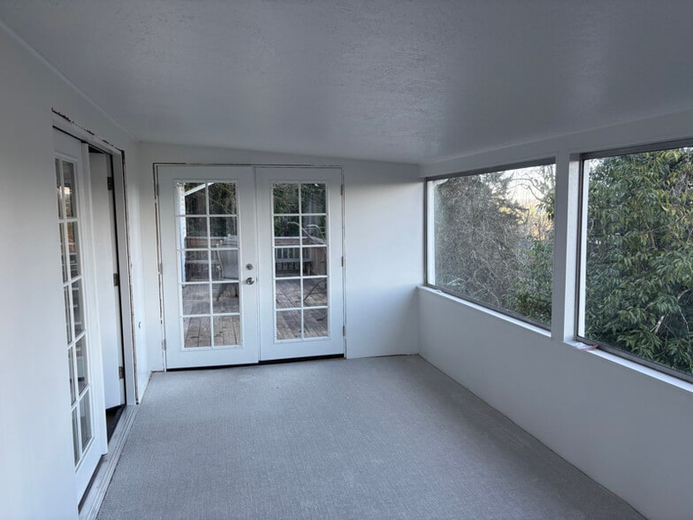 Building Photo - 2145 Webb St