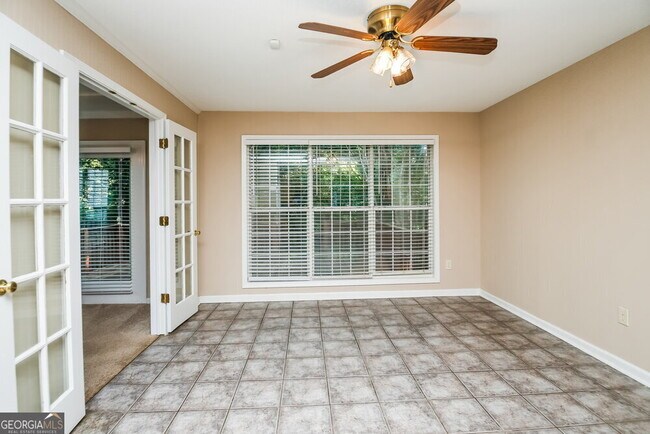 Building Photo - 6857 Robinwood Trail
