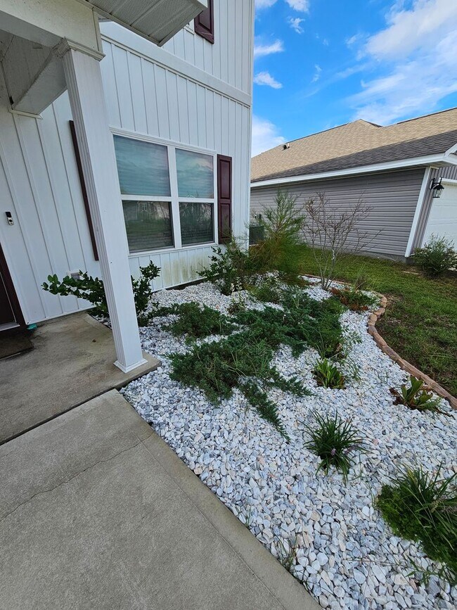 Building Photo - Spacious 4-bedroom Home in Panama City, FL - Perfect for long-term rental! *1/2 Off 1st Month's R...