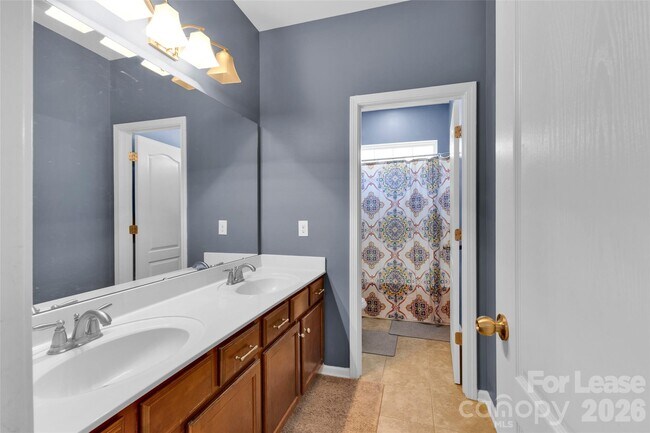 Building Photo - 9312 Ardrey Woods Dr